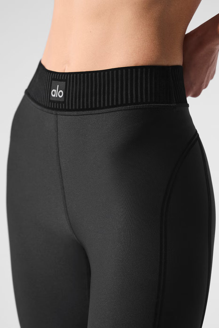 Airlift High-Waist 7/8 Line Up Legging With Bra Set