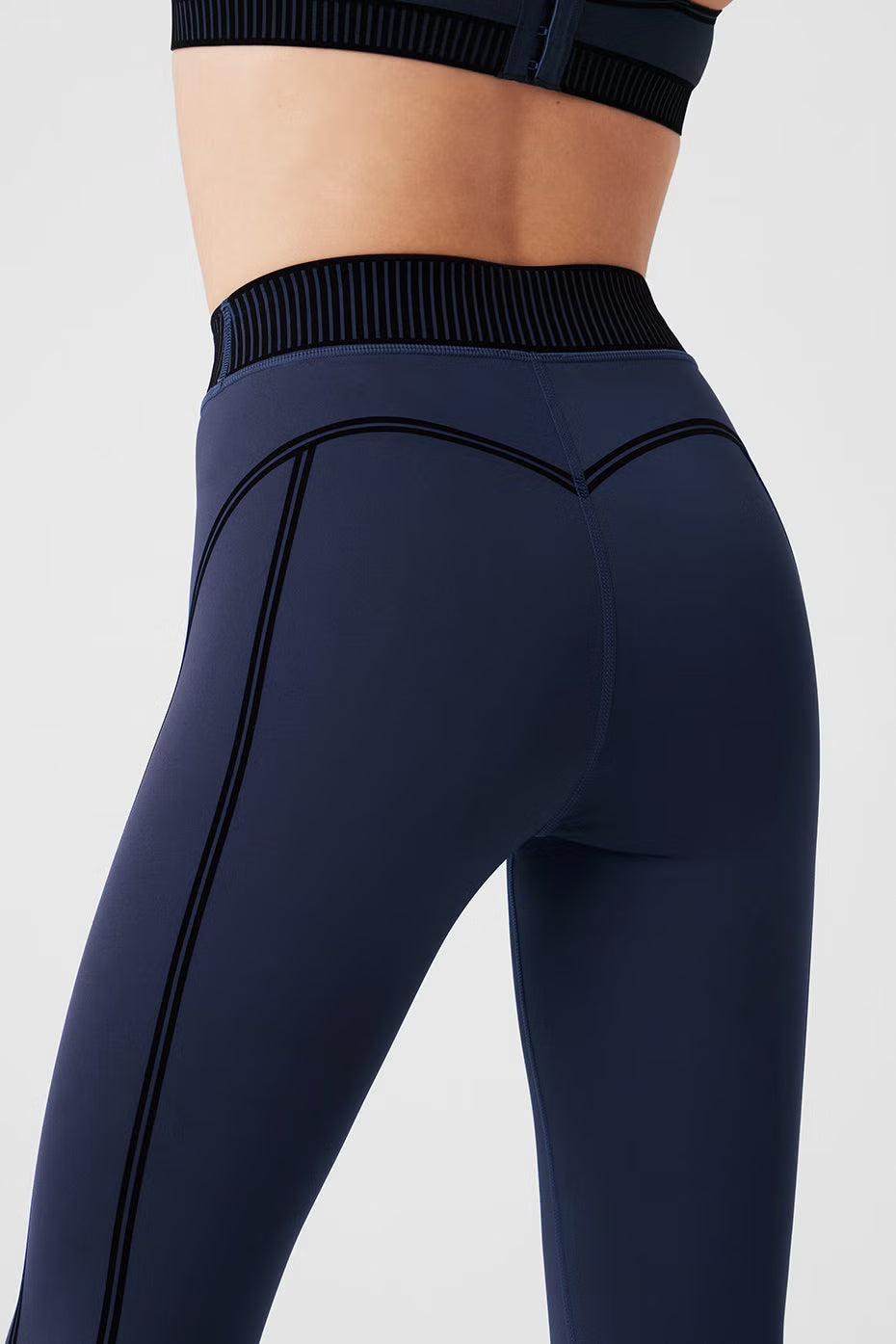 Airlift High-Waist 7/8 Line Up Legging With Bra Set