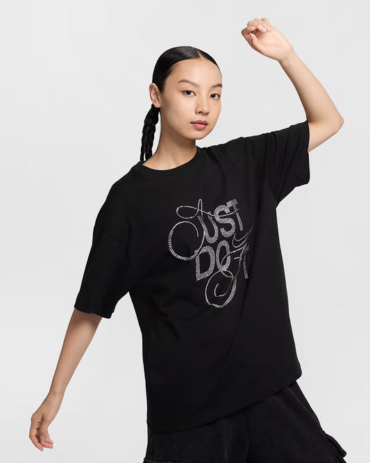 Nike Sportswear Women's Oversized Short-Sleeve T-Shirt