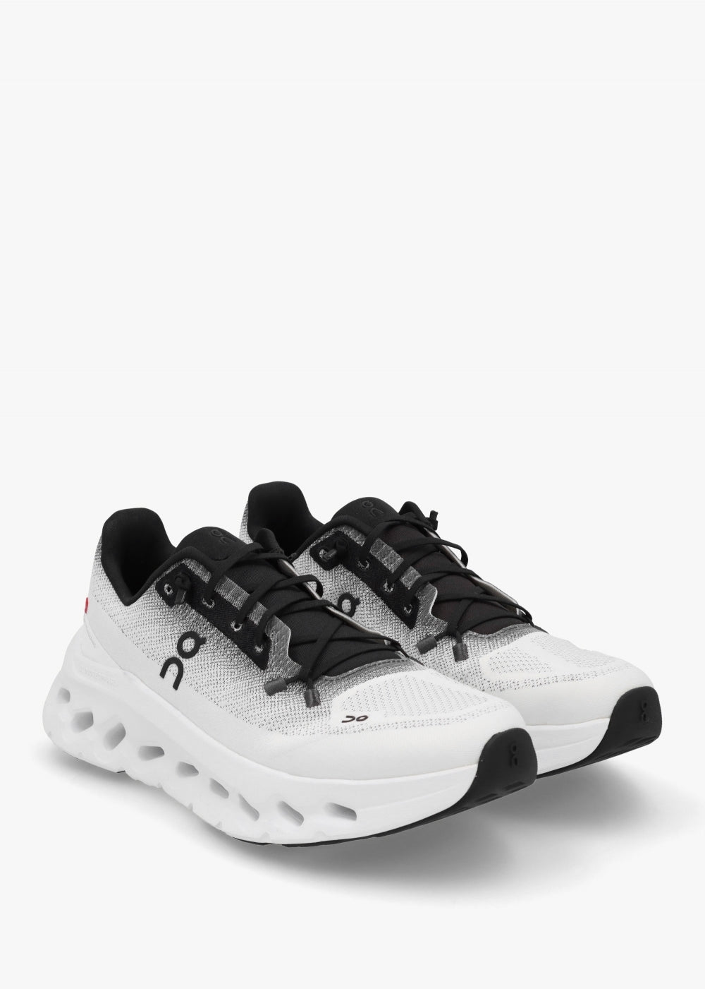ON RUNNING - Cloudtilt Black Ivory Trainers